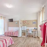 Guest house Lanterna Del Delta 3*